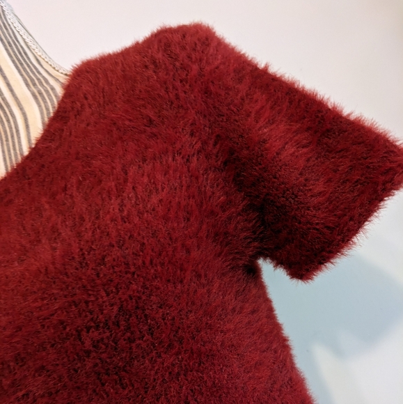 Olivaceous new top women's sweater large crop fuzzy nwt - Picture 4 of 14